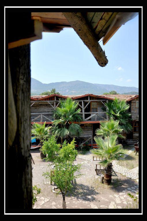 אכסניה Kadir's Family House *
