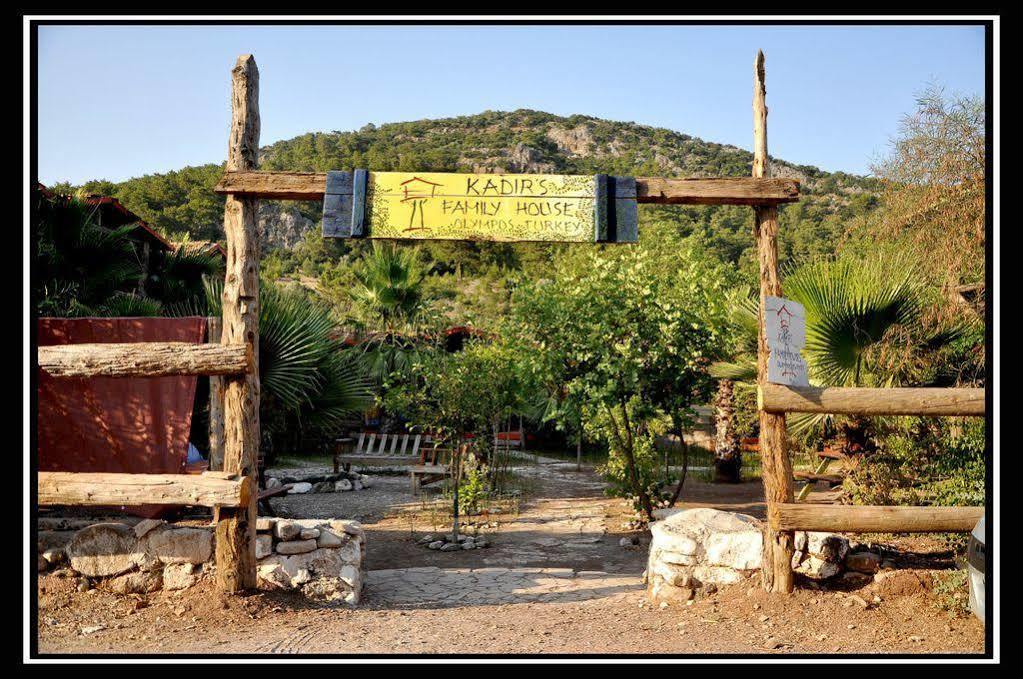 Kadir's Family House אכסניה *